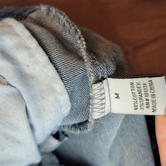 REFUGE Distressed Jean Trucker Jacket  M - Picture 7 of 12